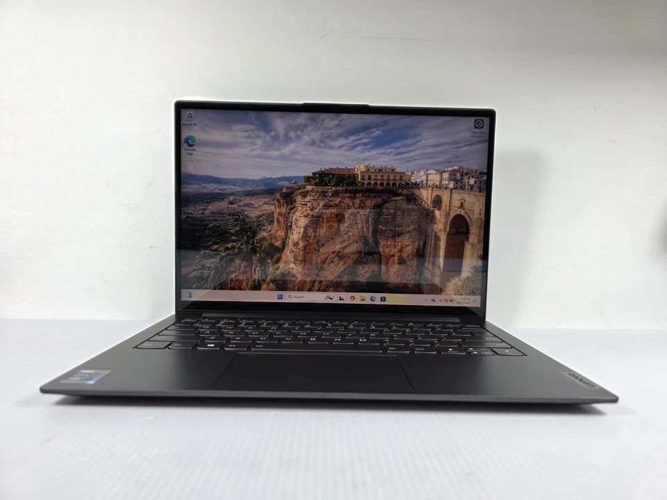 Lenovo Thinkbook Plus G2 ITG E-ink TOUCHSCREEN i5-1130G7 16GB 512GB Windows 11 - Image 3 of 4