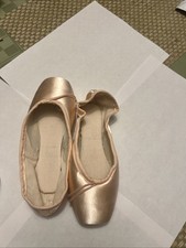 Suffolk Spotlight New Pointe Shoes: Size 3.5 XN- 2 pairs available