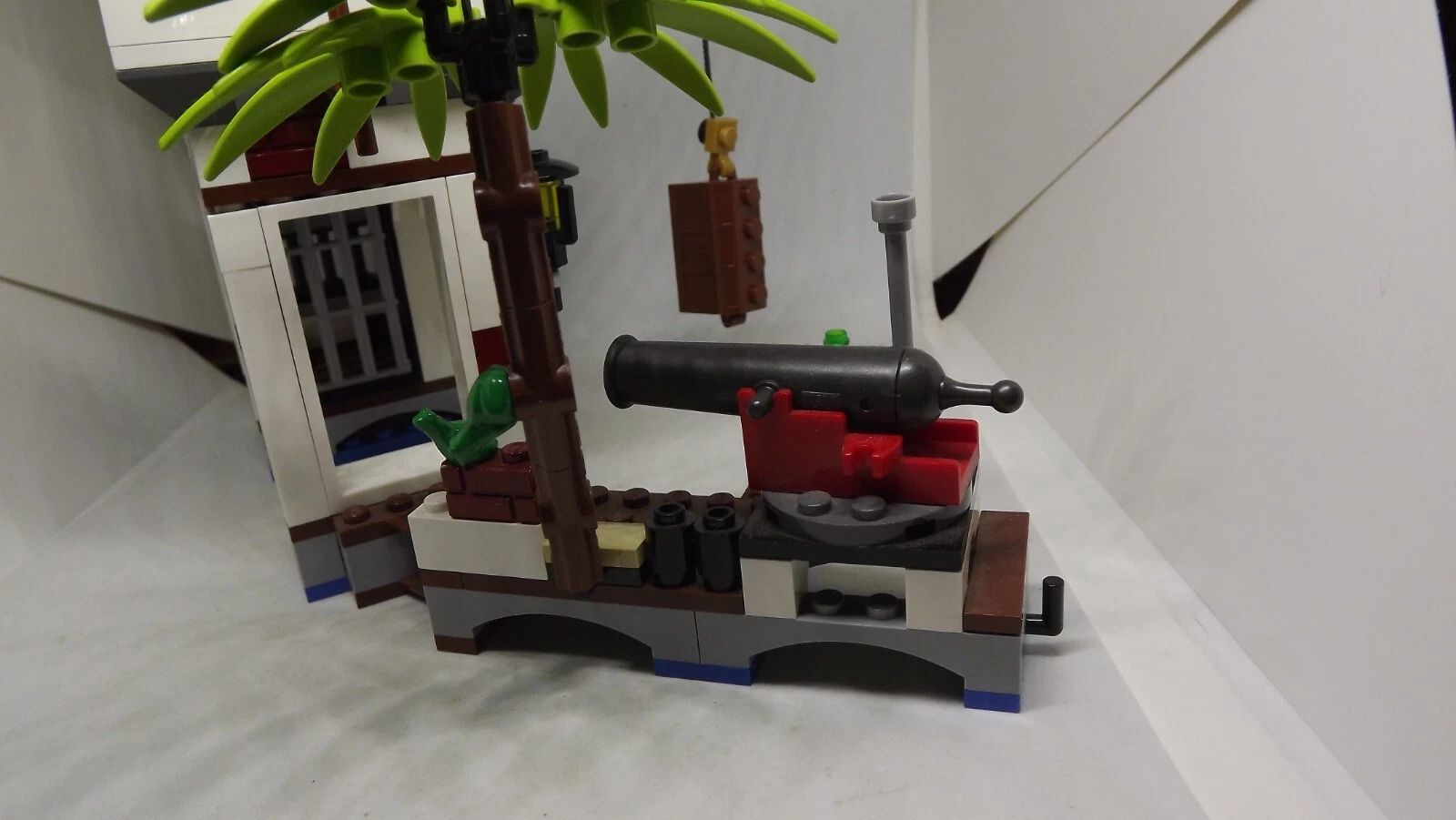 Picture 2 of 9