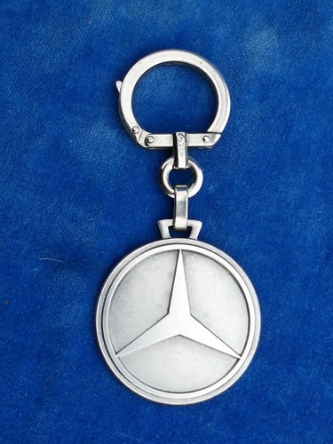 NICE RARE NICE ++ TOP ++ AUGIS FIA KEY RING KEYCHAIN - MERCEDES OLDTIMER - Picture 2 of 4