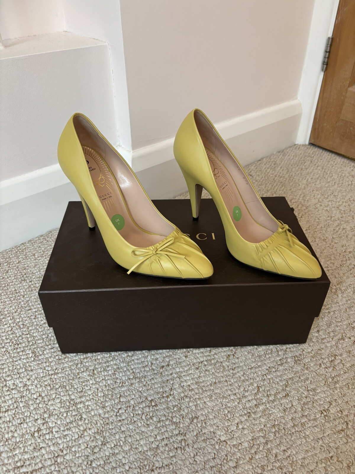 Zapatos de salón Gucci mostaza ligeros 7