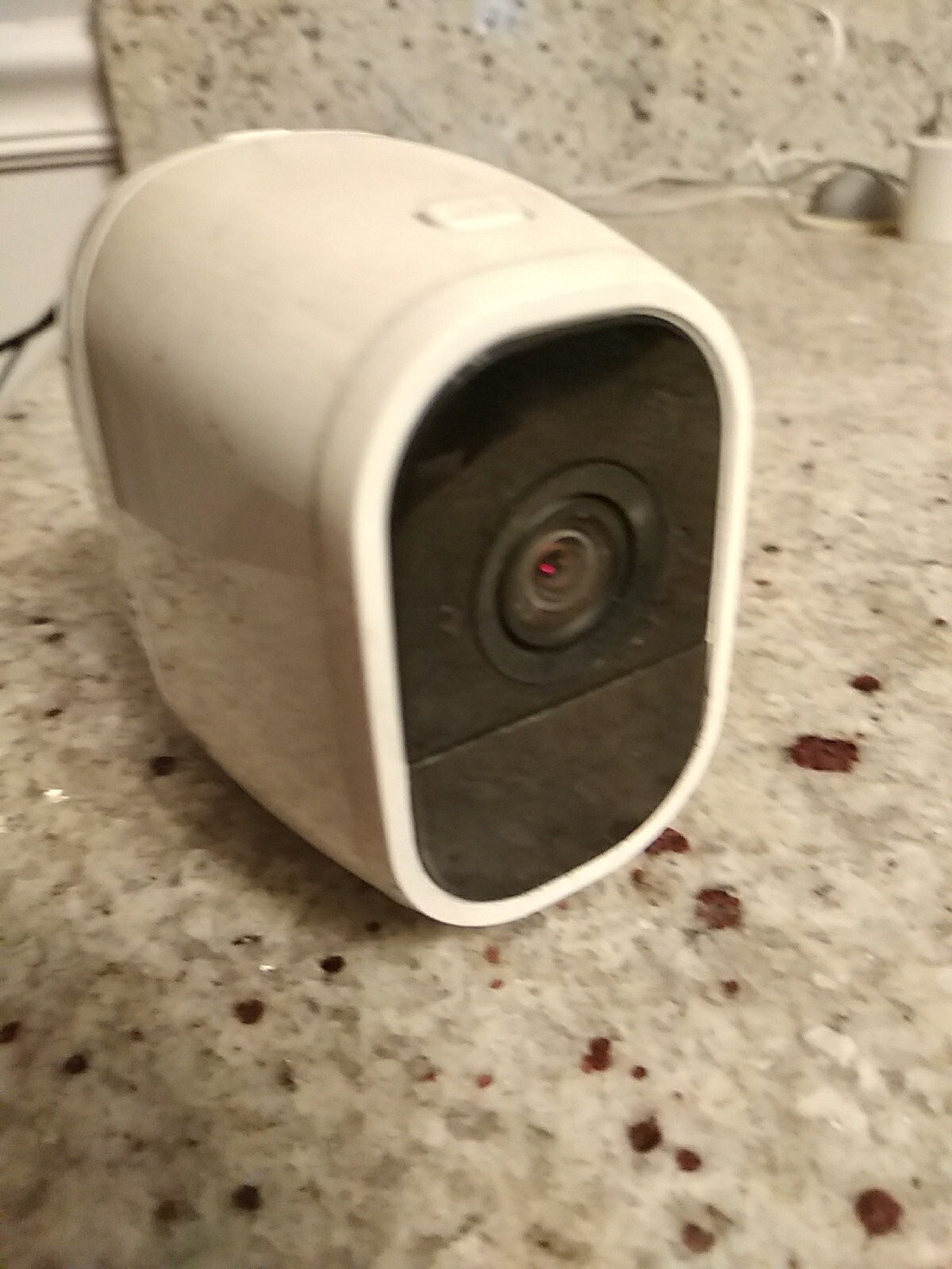 Arlo Pro 2 1080p HD Wireless Security Camera - VMC4030P