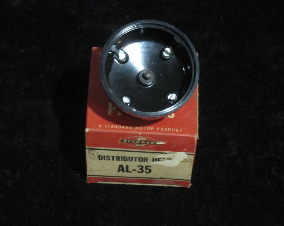 NOS 1941-1969 Jeep Willys & Case John Deere Tractors Standard Distributor Cap - Изображение 4 из 4