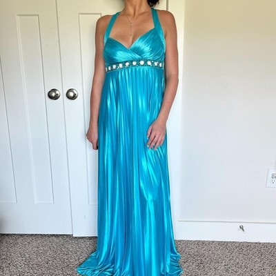 green emerald velvet dress Wildflower Sea Midi Dress – Fairy Tong main image 1