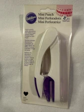 Wilton Cake Decorsting Tools- Mini Punch, Heart