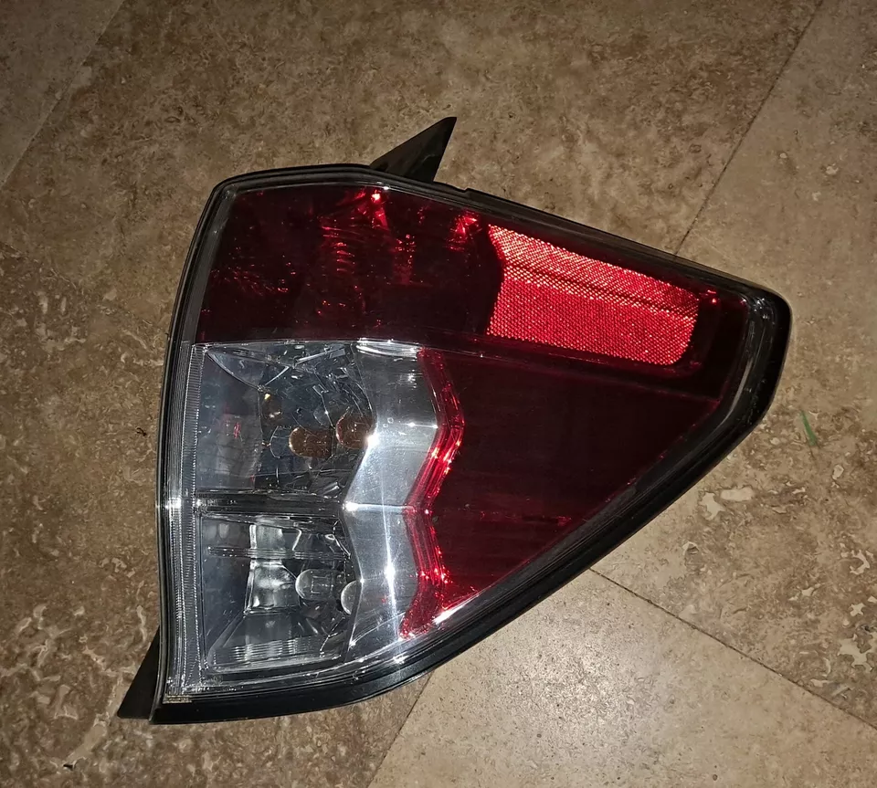 2009-2013 Subaru Forester Tail Light Passenger Right Side 2010 2011 2012 - Imagem 3 de 4