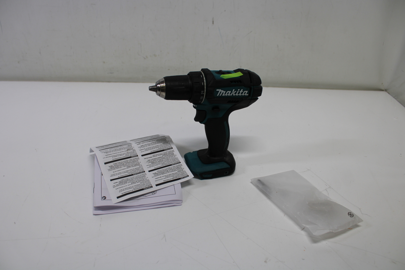Perceuse Visseuse Sans Fil Makita DDF482Z 18V - 60Nm, 2 Vitesses, Double LED - Outil Pro Compact