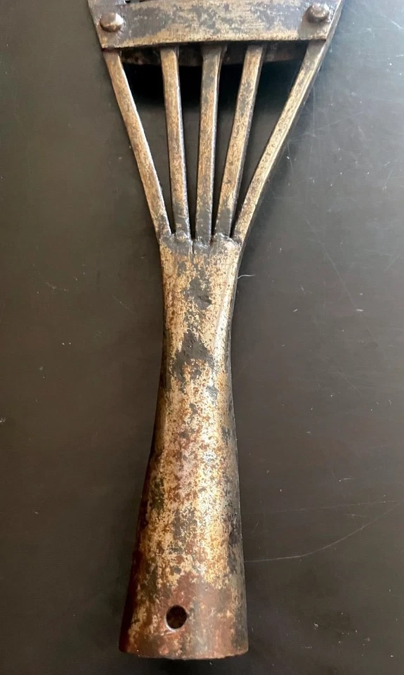 Ancienne Foène en fer forgé - Photo 4/4