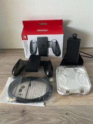 Nintendo Switch Joy-Con-Aufladehalterung und weiteres Zubehör