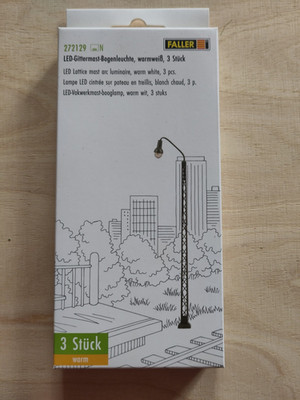 Faller Spur N: Art.Nr. 272129, 3 Stück Gittermast-Bogenleuchte LED warmweiß, OVP