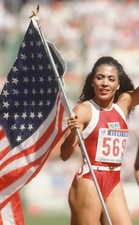 Florence Griffith Joyner USA celebrates her gold medal victory in - Old Photo 2