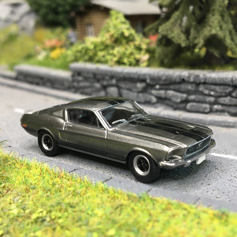 Ford Mustang Fastback Shelby 1968 pour diorama automobile vintage HO 1/87