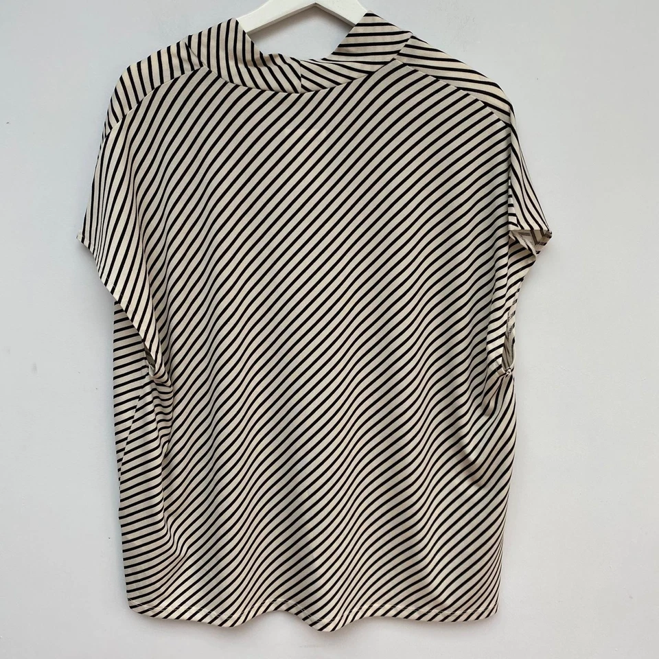 H&M Black Cream Blouse Top XL V Neck Office Smart Elegant Classic Interview New - Image 4 of 4