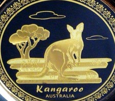 Plat décoratif Kangourou noir et or Australie plaqué avec de l'or australien TBE