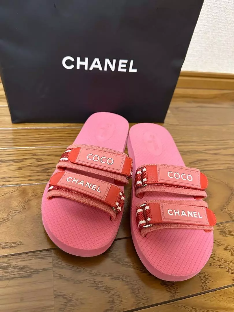 CHANEL Flip-Flops Beach Sandals Pink color Flat COCO Logo Women's size 39  US7.5