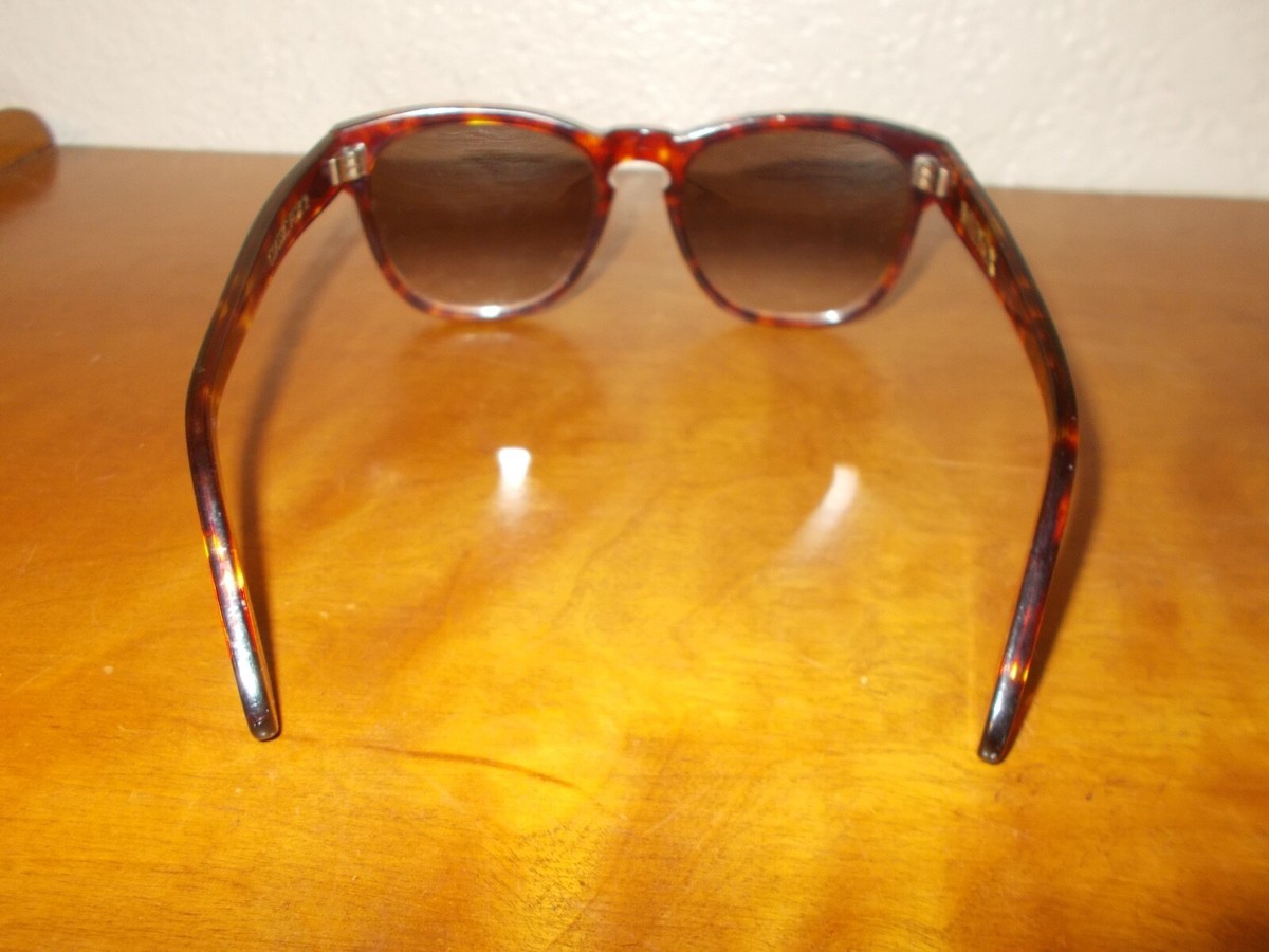 Wildfox Classic Fox 2 Tortoise Frame Brown Lenses Sunglasses  display picture 2
