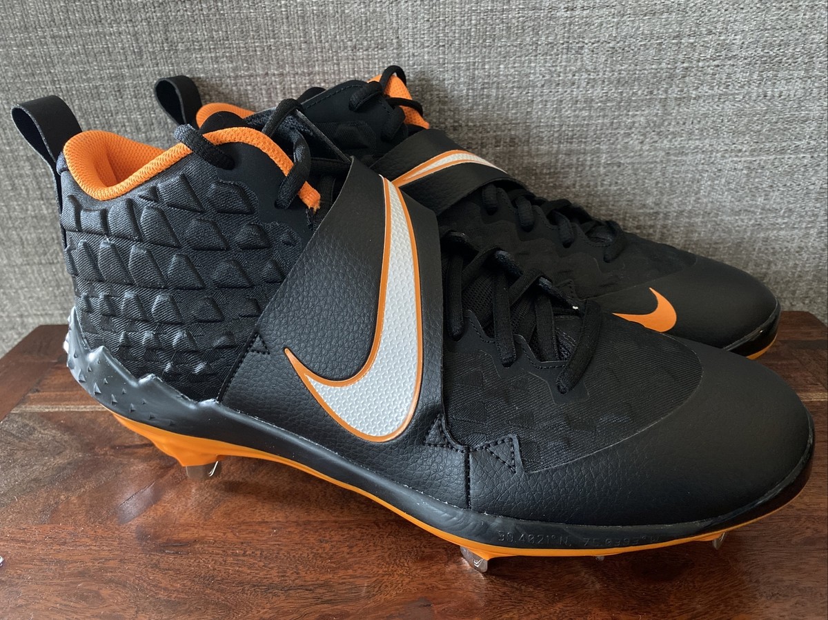 nike black and gold softball cleats
