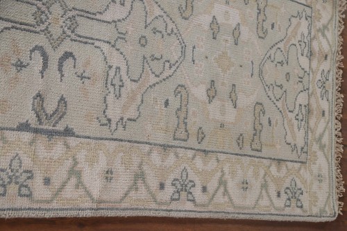 Sage Green/ Ivory Oushak Indien Narrow Runner Rug 2' 8" x 9' 10" Handmade Carpet - Picture 8 of 12
