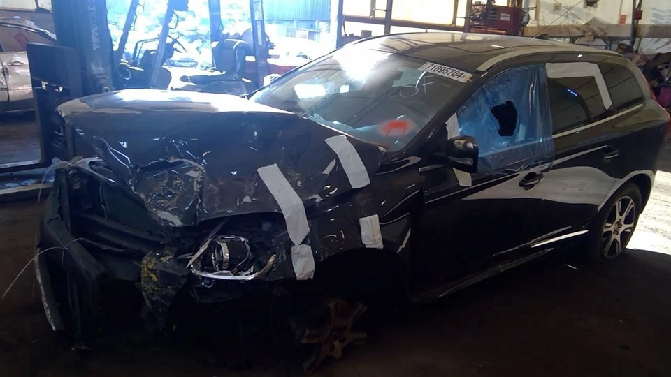 (LOCAL PICKUP ONLY) Passenger Right Rear Side Door XC60 Fits 09-13 VOLVO 60 SERI - Image 3 of 4