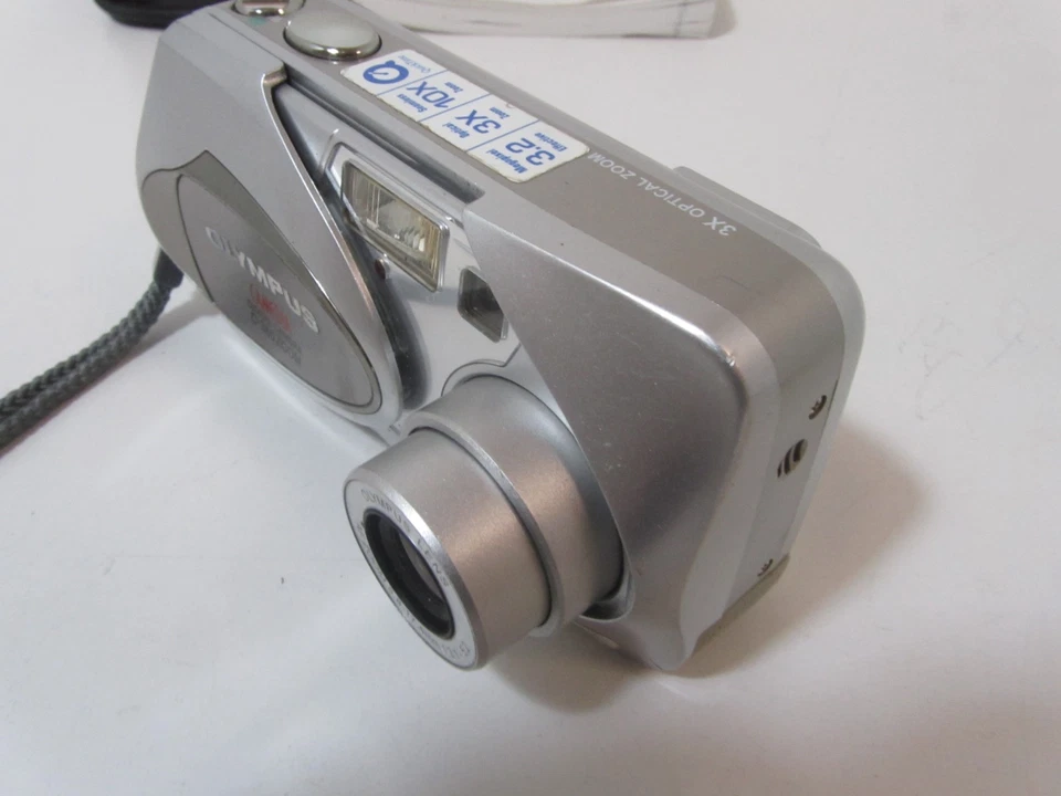 Olympus Camedia C-360 Zoom Digital Camera Silver + Bits Working - Image 3 of 4