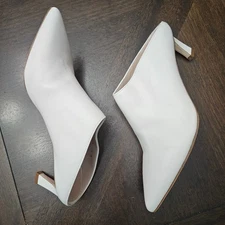 Stuart Weitzman Mira Mules Womens Size 7.5 White Leather Pointed Toe Heels Chic