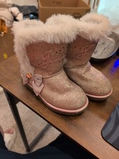 JUICY COUTURE Lil Windsor Glitter Fur Toddler Girl  s Boots Size 6M Rose Gold