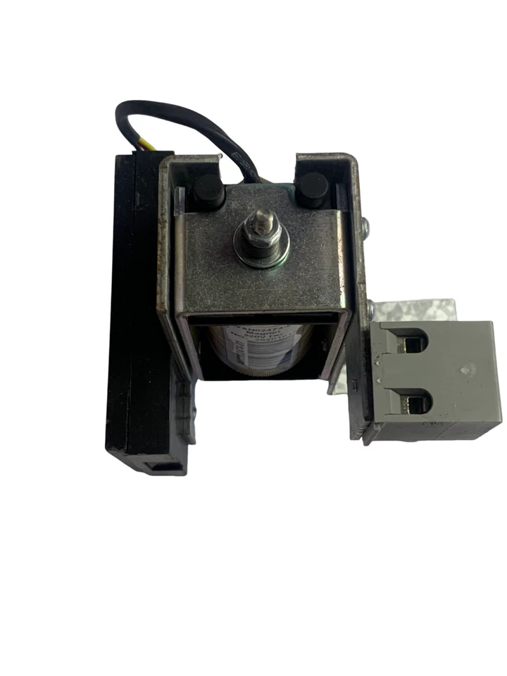 Under voltage release, EvoPact HVX embedded pole, F4, 220V dc/ac, 230Vac-schneid - Image 2 of 4