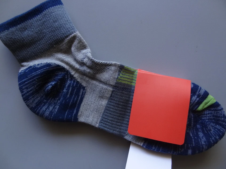 NEW Merrell Merino Wool Zoned Hiking Quarter Crew Socks Men's M/L ( Size 9½-12) - Image 2 of 4