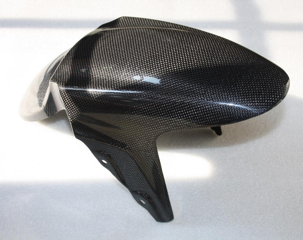 Garde-boue Triumph Speed Triple carbone pour affronter la route de 2011 à 2018