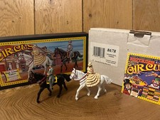 Britains Circus 08678 High School Riders boxed (MH)