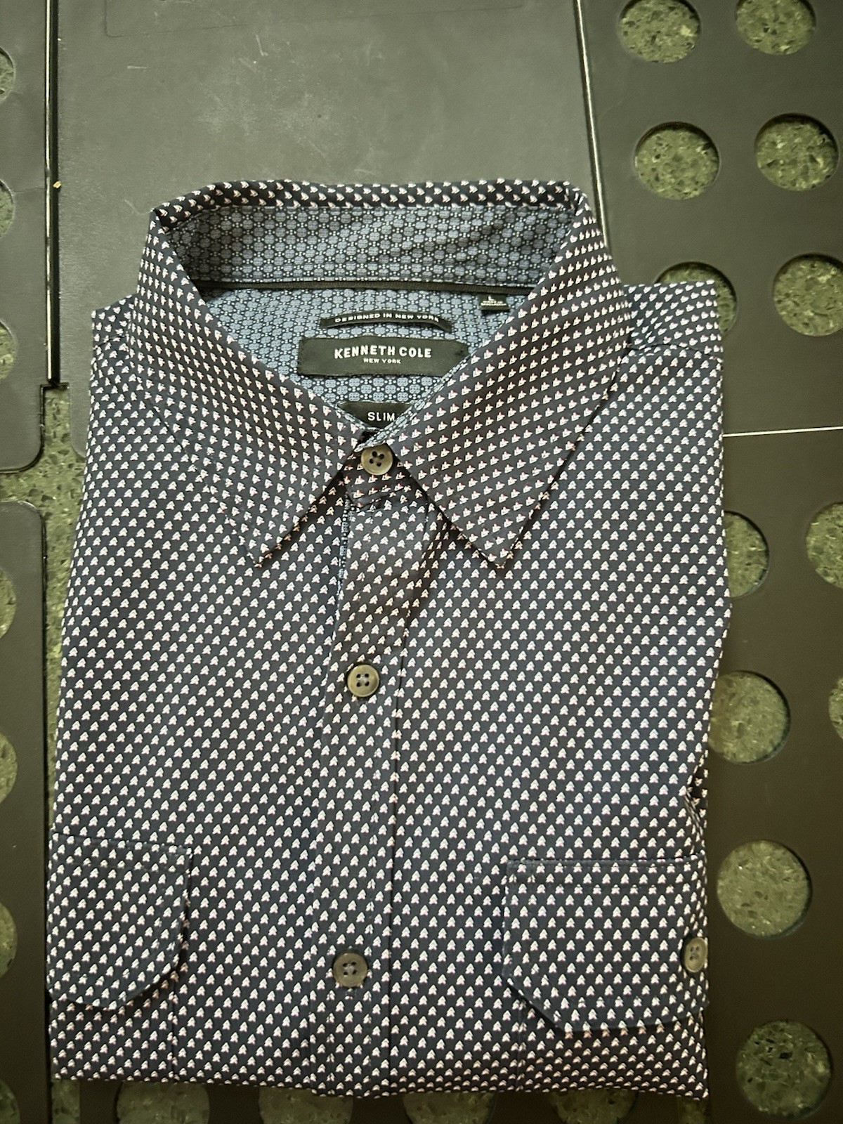 Kenneth Cole Men’s Black Slim Fit Short Sleeve Button Up Shirt - L