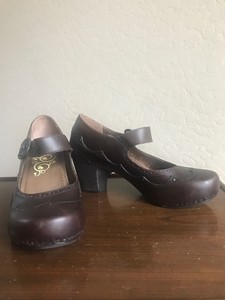 dansko mary jane pumps