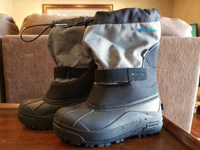 columbia youth snow boots
