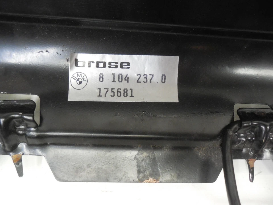 BMW 750il 740i 735i E32 Lower Seat Bottom Frame No Cushion 8104237 - Image 2 of 4