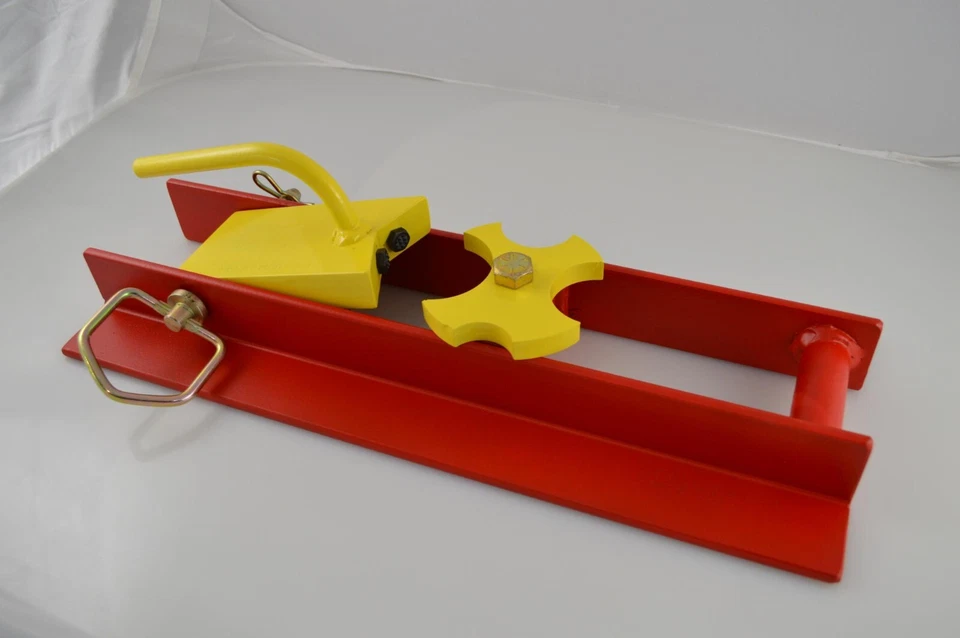 MCGILL MANUFACTURING The Standard Pipe Holder (For Water Well Down Pipe)