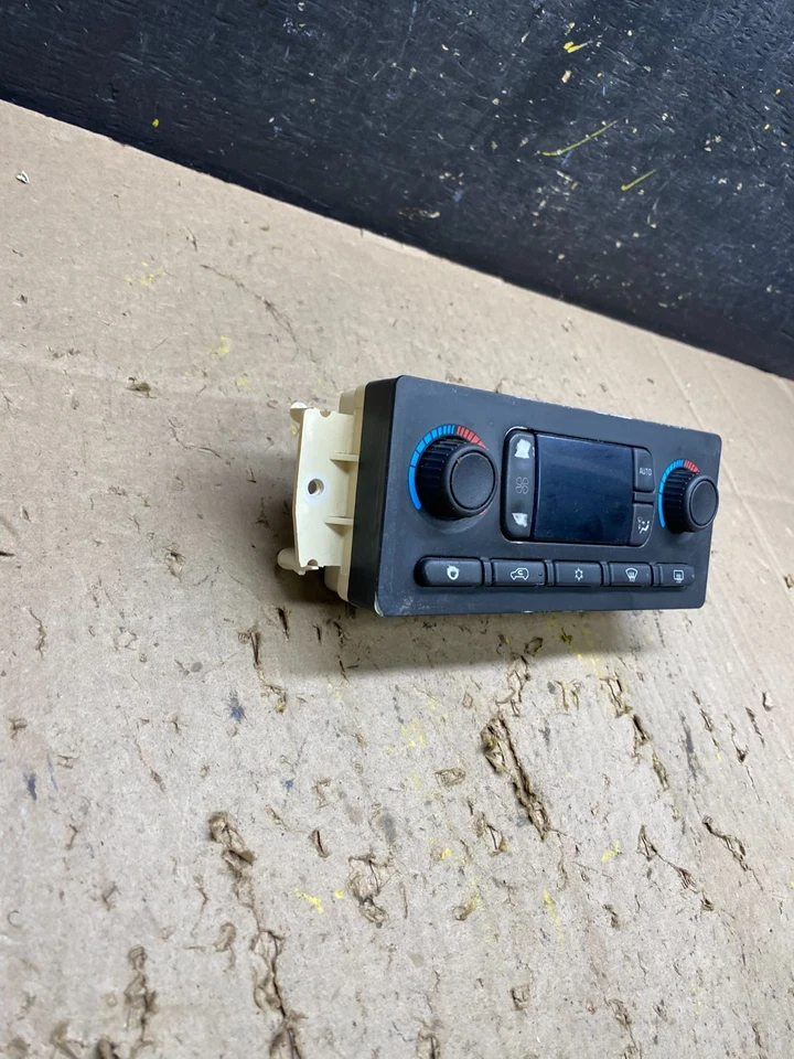 Chevrolet Silverado 2003 a 2006 módulo de control de climatización de calefacción U5481 DG Foto 2 de 4