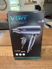 VGR V-439 Professional Hair Dryer with Concentrator Nozzles DC Motor 1200/1600W