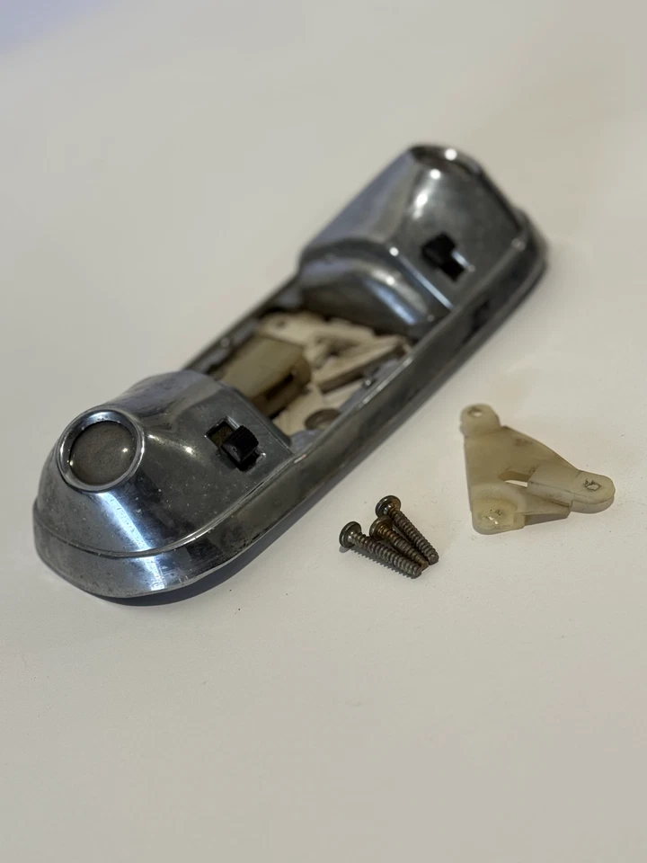 1992-1997 Ford F150 F250 F350 OVERHEAD DOME LIGHT ROOF WITHOUT LENS OEM - Image 4 of 4