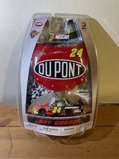 NASCAR Jeff Gordon 24 DuPont Winner s Circle Diecast Car MOC