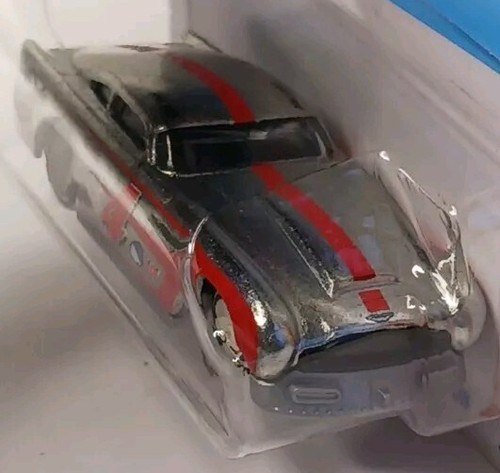 Konvolut Hot Wheels Aston Martin DB4GT, '76 Greenwood Corvette Limited Grip (2024) - Bild 17 von 20