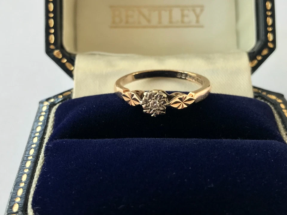 Anillo de compromiso vintage de oro de 9 quilates con conjunto de ilusión de diamantes 1980 - talla L 1/2 Foto 4 de 4