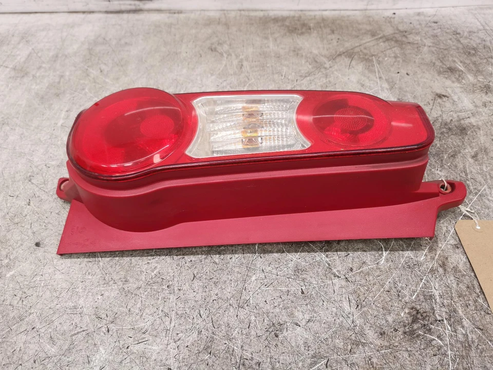 Piloto trasero izquierdo peugeot partner 2008-2018 mk2 9680608080 #91843 Foto 4 de 4