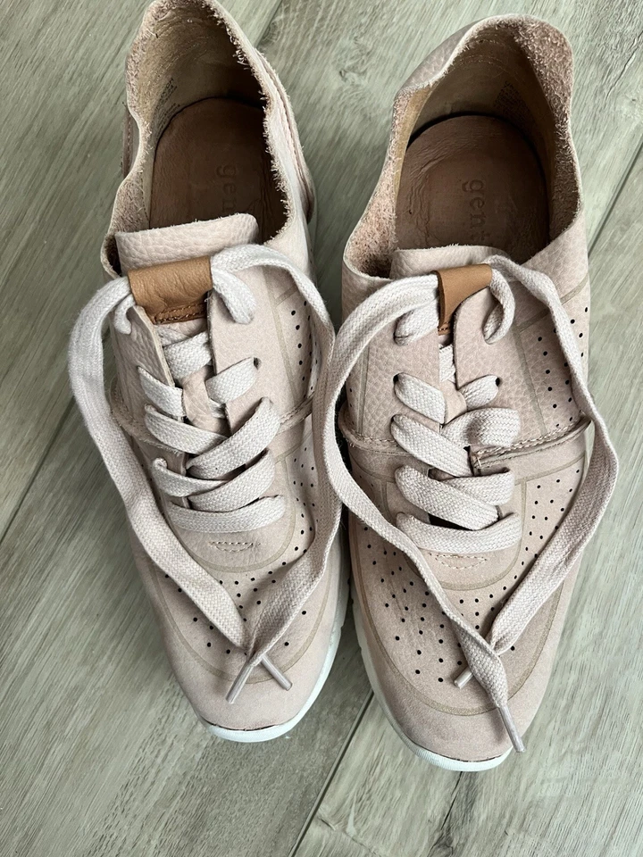 Zapatilla deportiva Gentle Souls by K Cole Raina Lite cómoda 7,5 gamuza rosa $179 Foto 3 de 4