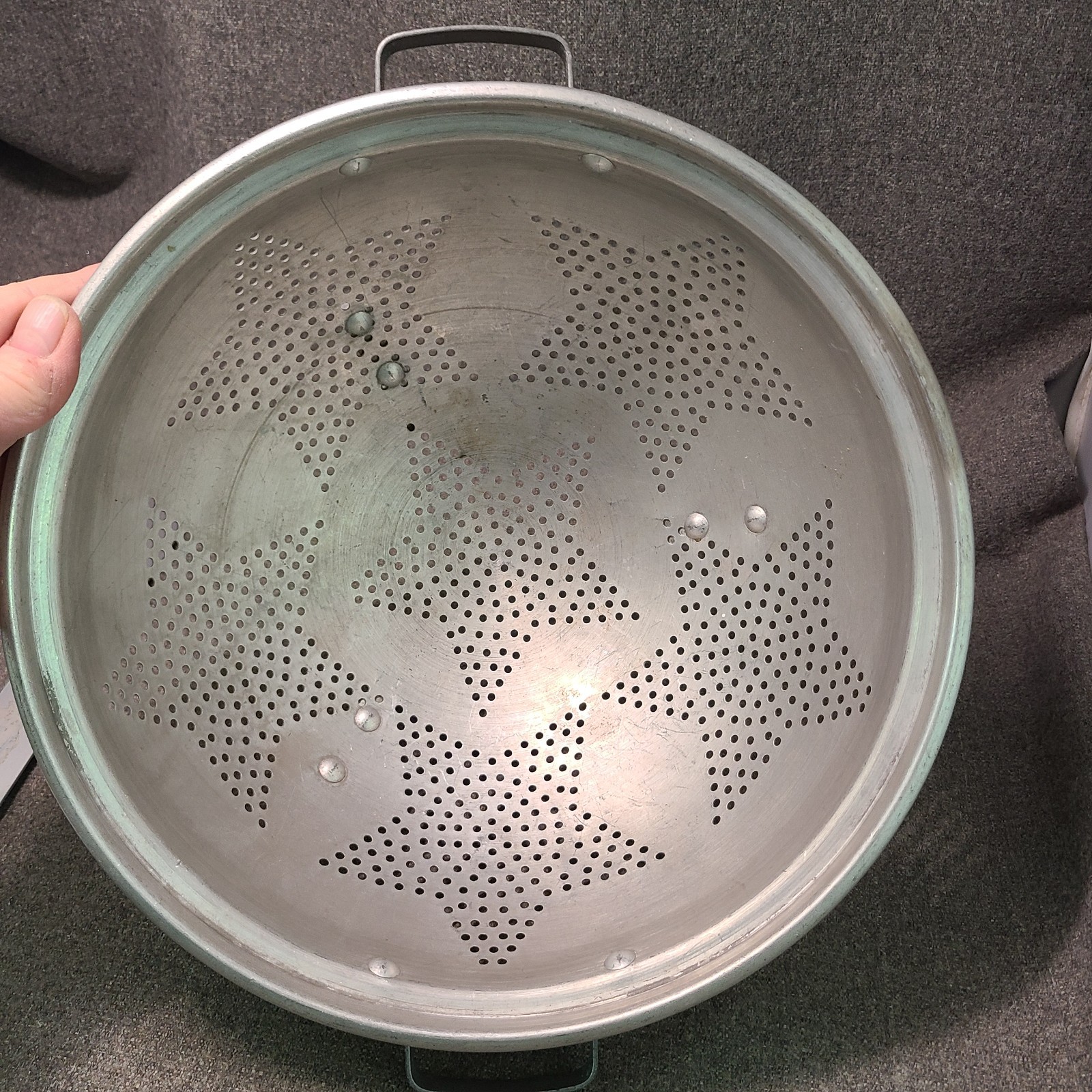6-Star Colander Strainer 11" 3-Footed with Handles, MCM Decor Aluminum Vintage