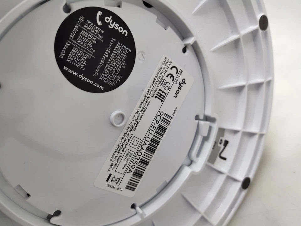 Dyson AM09 Hot Cool Fan Heater - White/Silver - Image 3 of 4