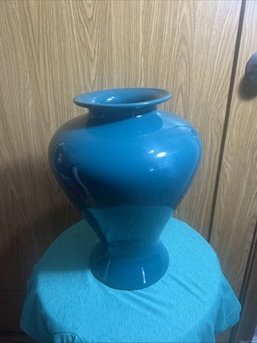 Haeger teal ceramic vase,  a glossy Green  glaze and a mid-century