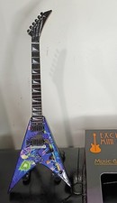 Dave Mustaine • Megadeth • Exclusive Mini Guitar