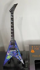 Dave Mustaine • Megadeth • Exclusive Mini Guitar 