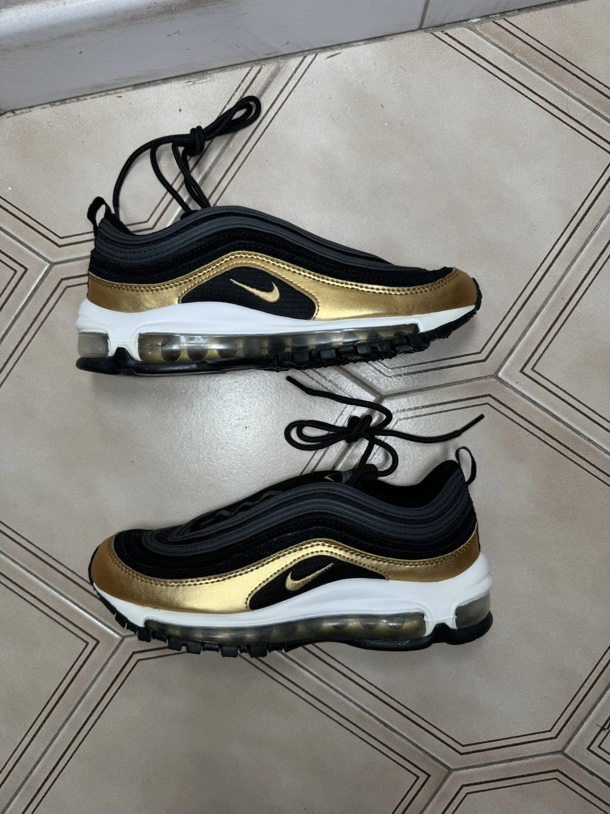 Nike Air Max 97 Nero Oro Metallizzato 921522 014 Youth 4