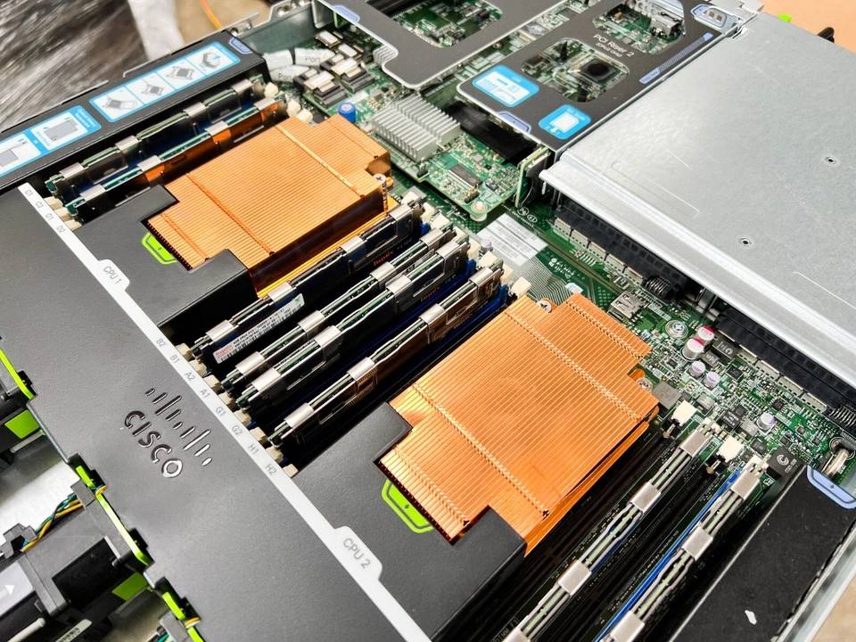 Cisco MultiParty Media 400v  VTS-LSVR-M3 2x Xeon E5-2609 @2.4GHz 24GB  2x PSU - Image 4 of 4